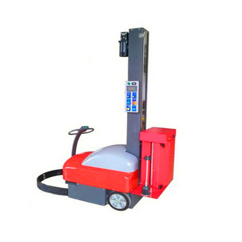 Self-propelled wrapping machine