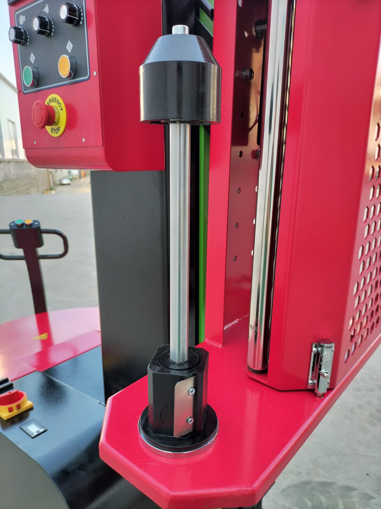 ماكينة تغليف ذاتية الحركة أوتوماتيكية بالكامل