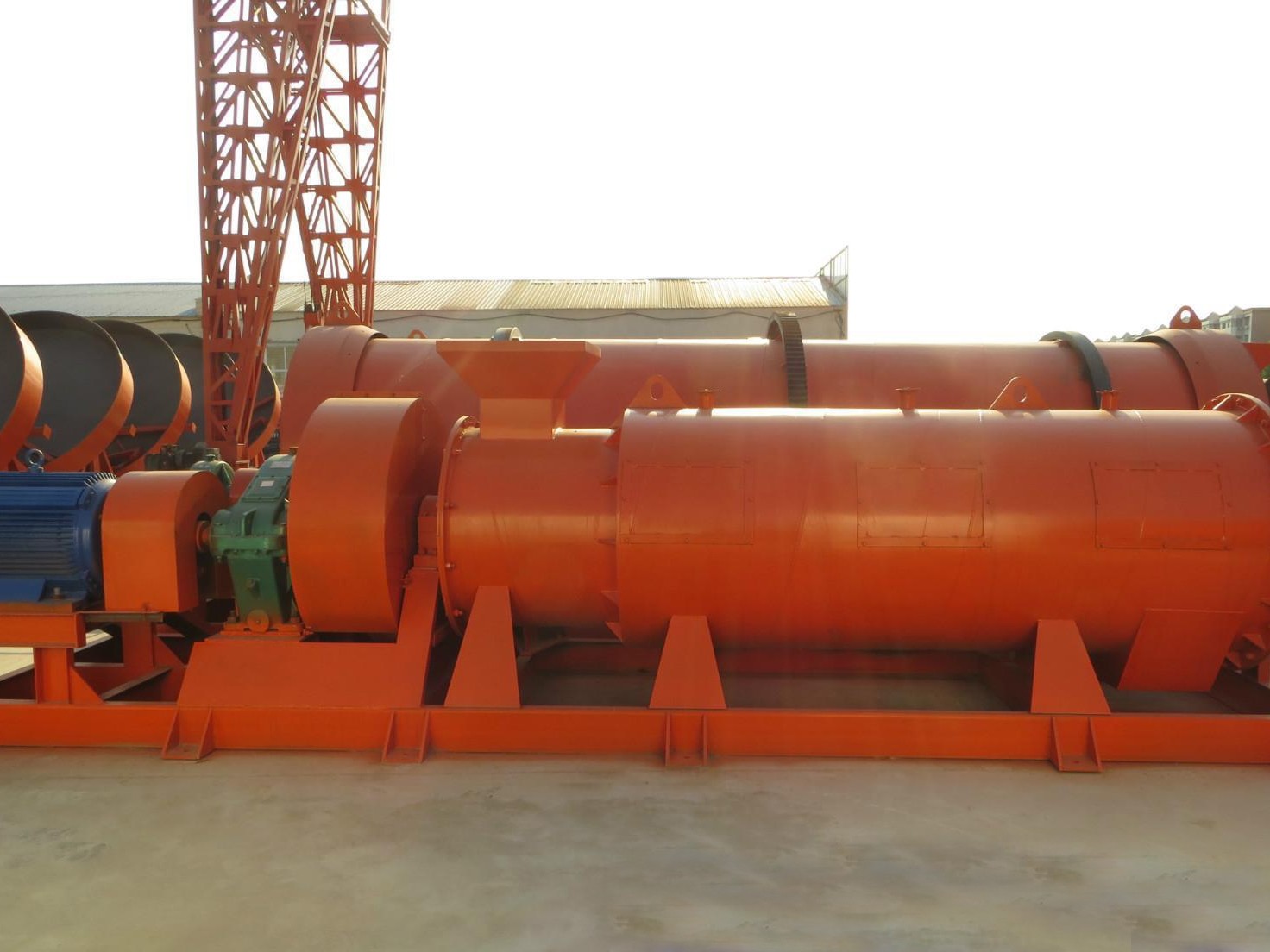 1732776152995997.jpg 新型有机肥造粒机3.jpg