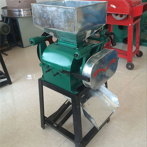 Corn flaking multi-roller flaking machine 微信图片_20250418113839.jpg