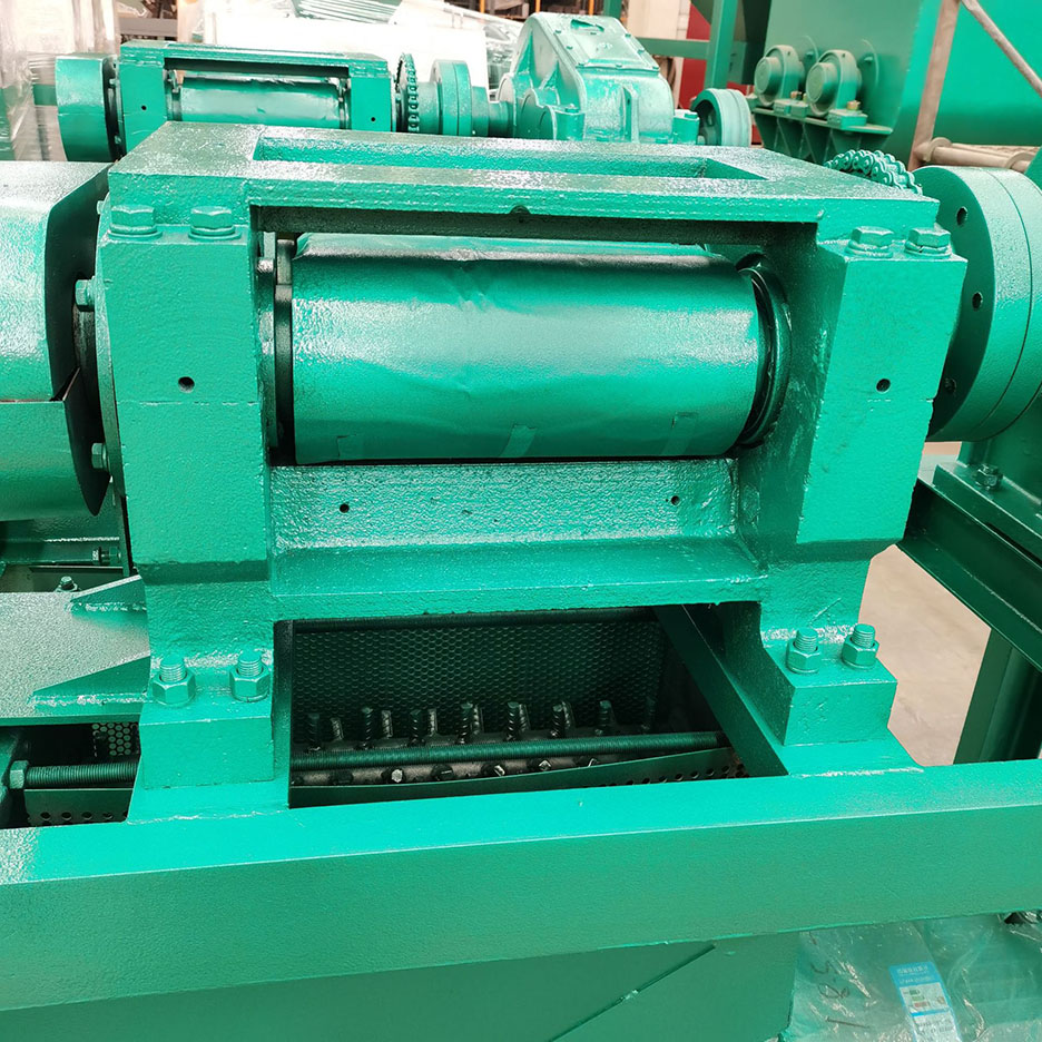 Автоматический двухвалковый экструзионный гранулятор