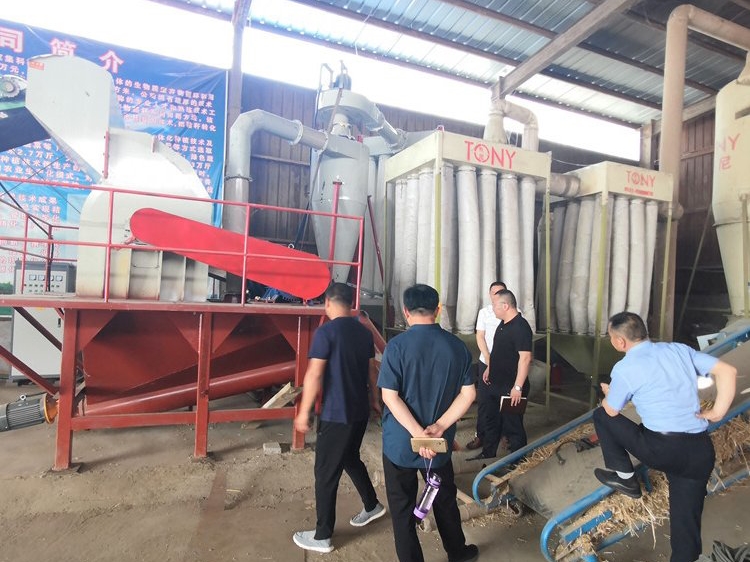 Механическая дробилка соломы