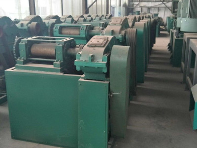 Granulateur d'extrusion à double rouleau