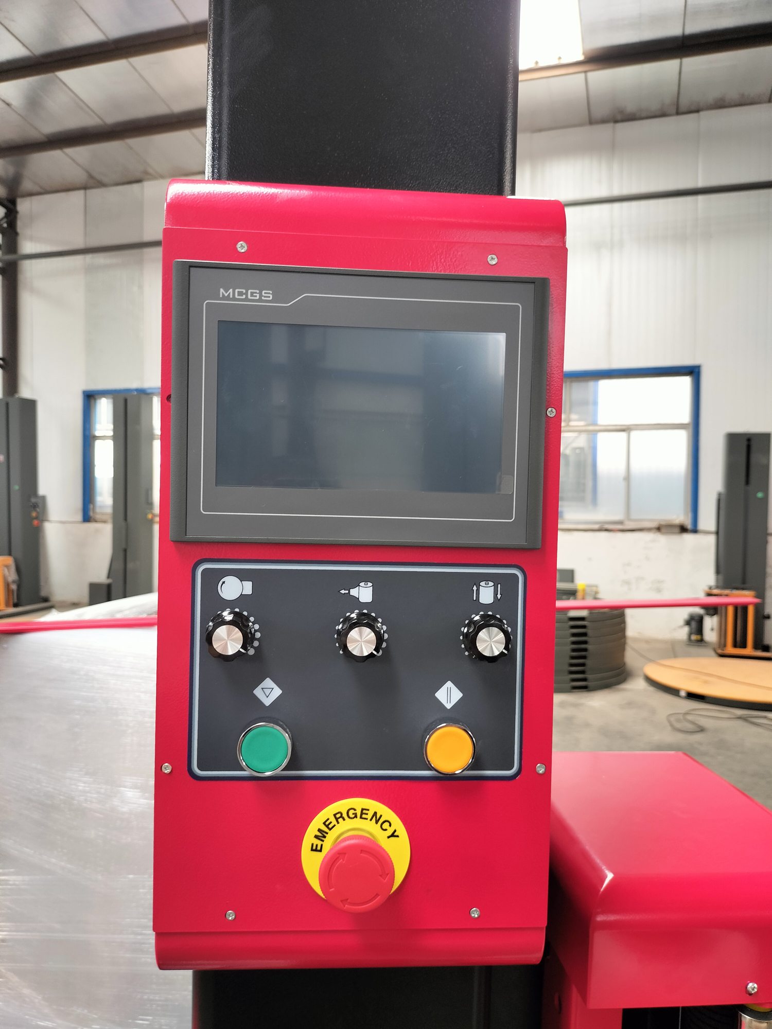 ماكينة تغليف ذاتية الحركة أوتوماتيكية بالكامل