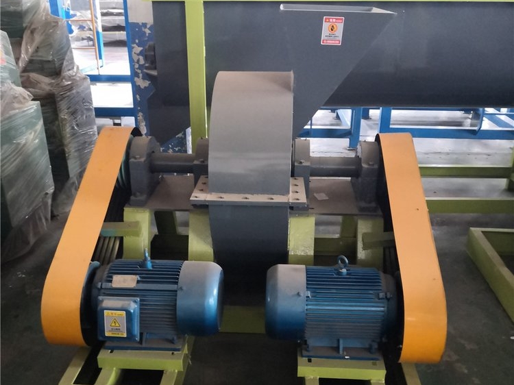 Équipement de concassage d'engrais organiques