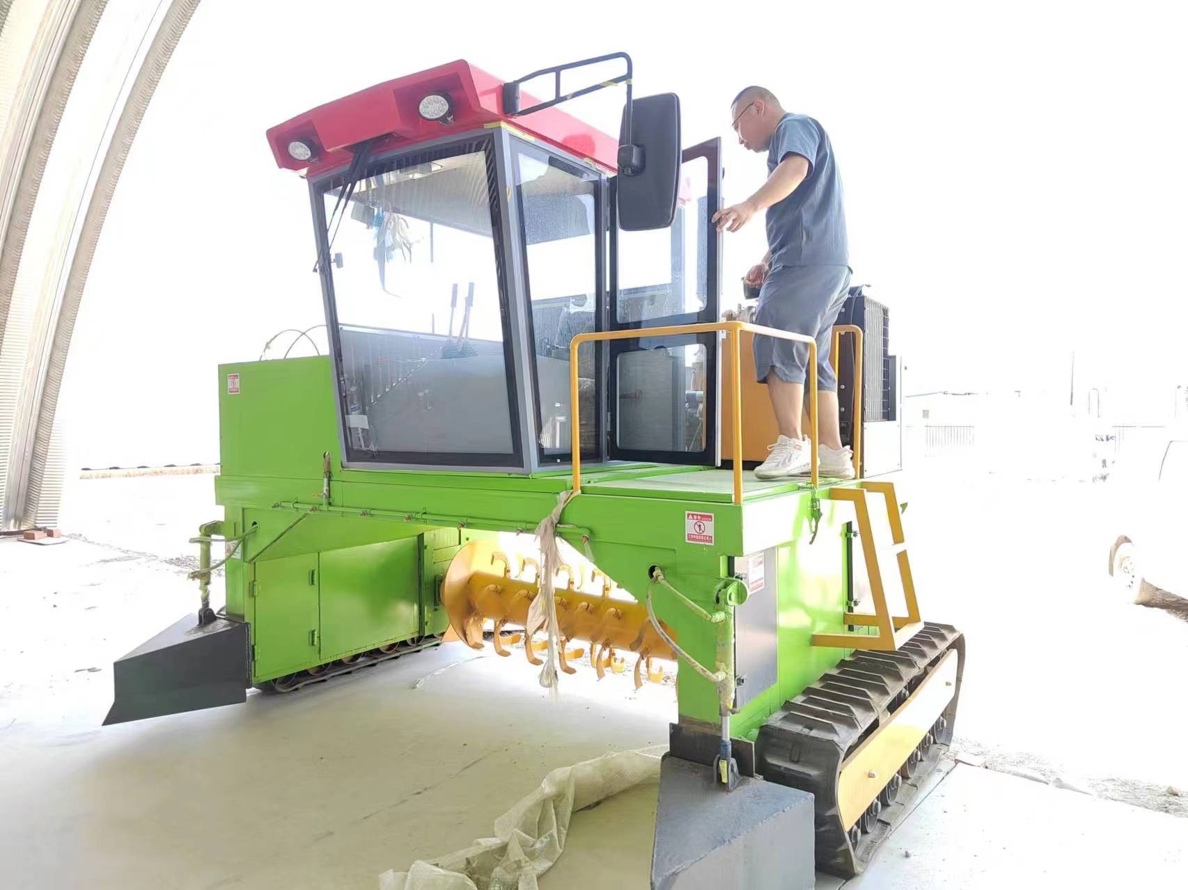 Большая машина удобрения