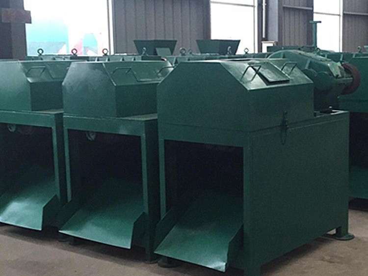 Double roller extrusion granulator