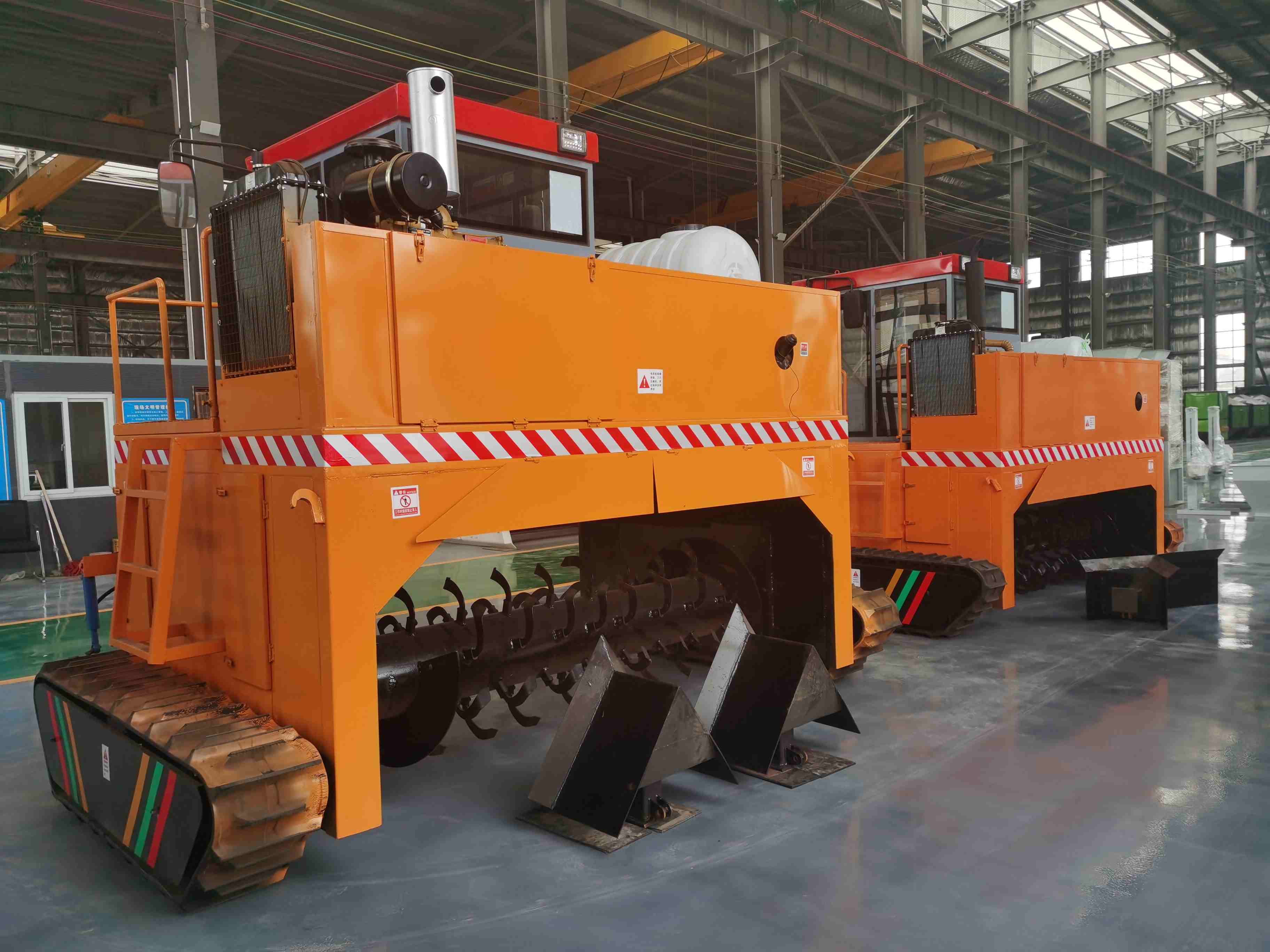 Большая машина удобрения