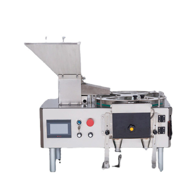 Небольшая настольная электронная счетная машина