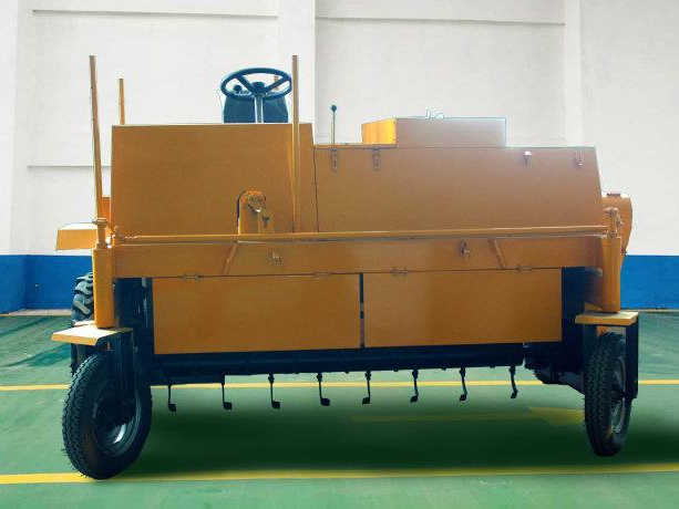 Organic fertilizer fermentation turning equipment